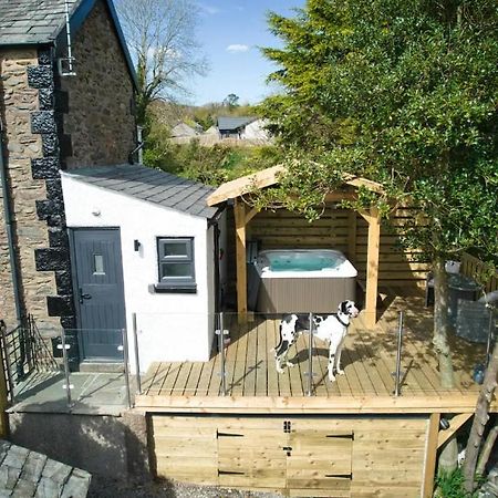 Luxurious Cottage With Hot Tub, Lake District Duddon Екстериор снимка