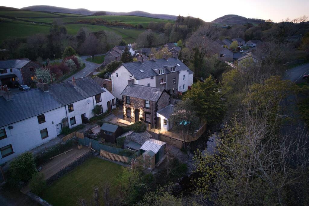Luxurious Cottage With Hot Tub, Lake District Duddon Екстериор снимка